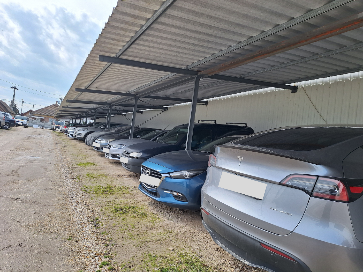 V.I.P. fedett, zárt csarnok